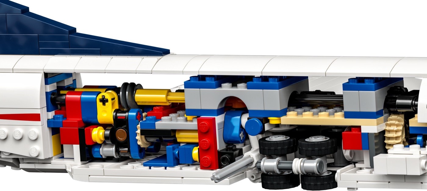 LEGO Concorde internal Technic mechanism and retractable landing gear